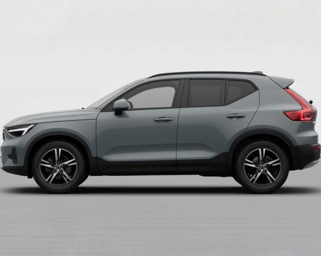 Volvo XC40 CORE B3 AUTO PREZZO PROMO FINO A FINE MESE - foto 2 di 4