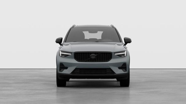 Volvo XC40 ULTRA BLACK EDITION B4 AUTO - foto 2 di 4