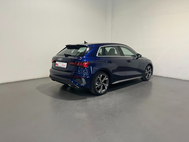 Audi A3 Sportback 35 TDI S-TRONIC S-LINE EDITION - foto 2 di 4