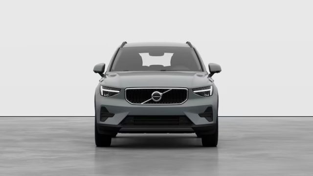 Volvo XC40 ESSENTIAL B3 AUTO PREZZO PROMO FINO A FINE MESE - foto 3 di 4
