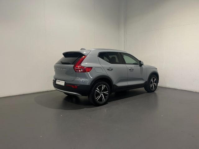 Volvo XC40 B3 CORE AUTO - foto 3 di 4