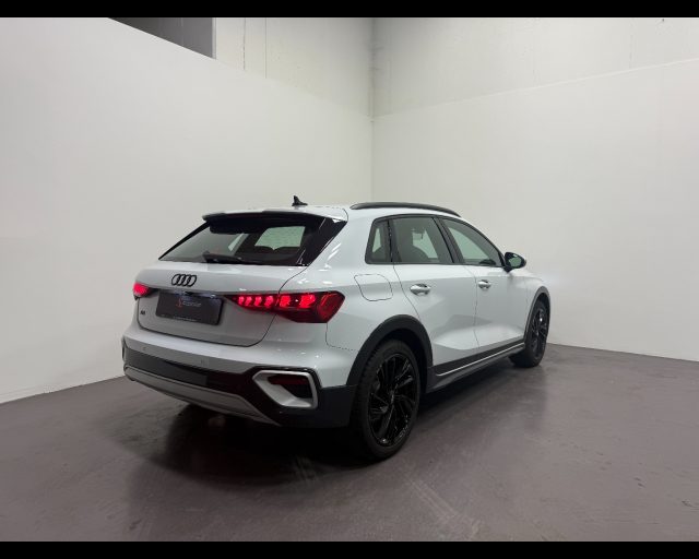 Audi A3 ALLSTREET 35 2.0 TDI S-TRONIC IDENTITY CONTRAST - foto 4 di 4