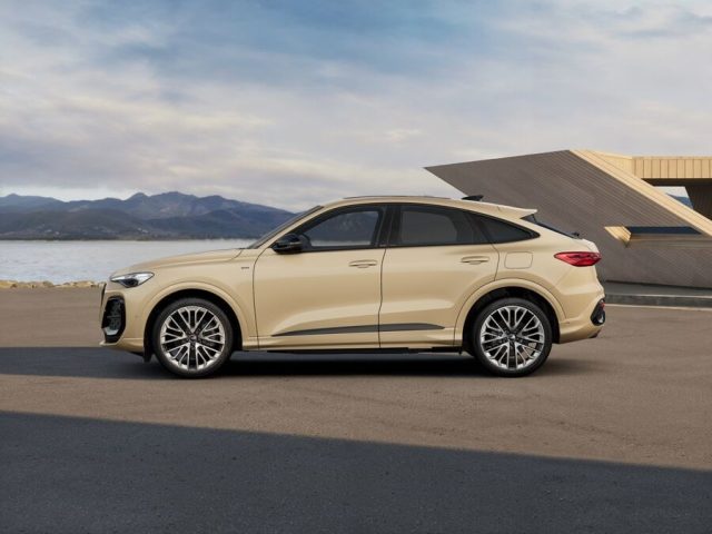 Audi QUATTRO Audi Q5 Sportback S line edition e-hybrid 220 kW - foto 2 di 4