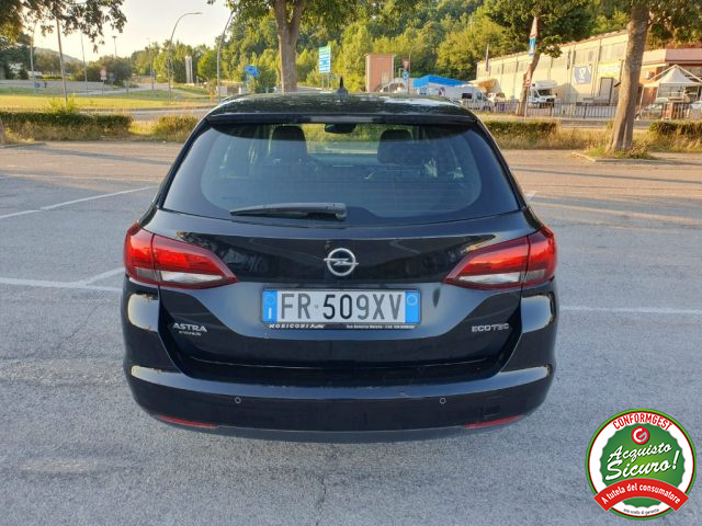 Opel Astra 1.4 Turbo 110CV EcoM Sports Tourer Innovation - foto 2 di 22