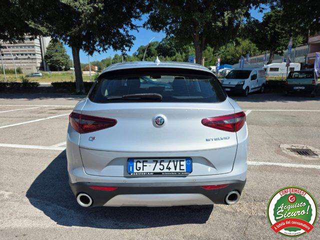 Alfa Romeo Stelvio 2.2 Turbodiesel 190 CV AT8 Q4 Business - foto 3 di 4
