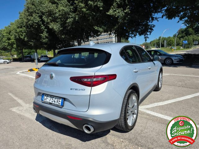 Alfa Romeo Stelvio 2.2 Turbodiesel 190 CV AT8 Q4 Business - foto 4 di 4
