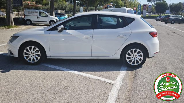 SEAT Leon 1.4 TGI 5p. Style, del 2014, 300.000 km, in vendita a San Severino Marche (MC)