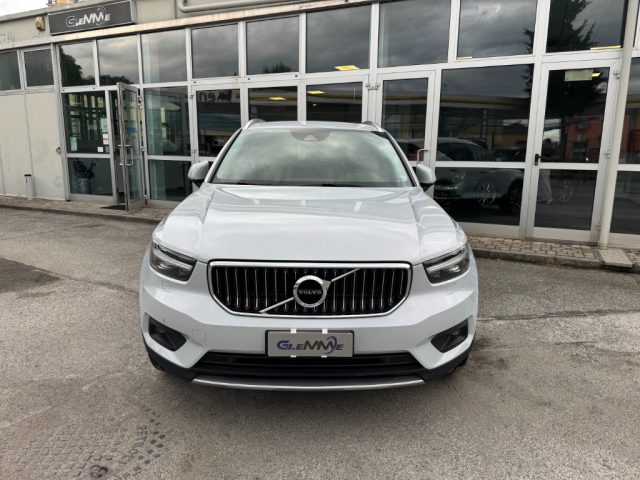 Volvo XC40 T4 Recharge Plug-in Hybrid automatic - foto 2 di 4