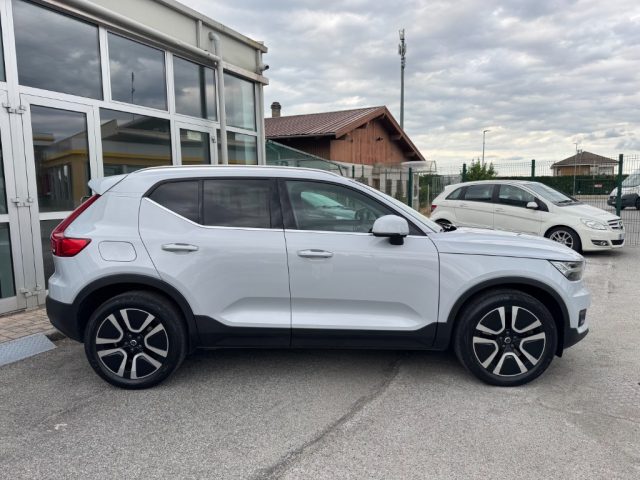Volvo XC40 T4 Recharge Plug-in Hybrid automatic - foto 4 di 4