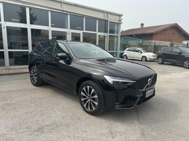 Volvo XC60 B4 automatico Plus Dark - foto 3 di 4