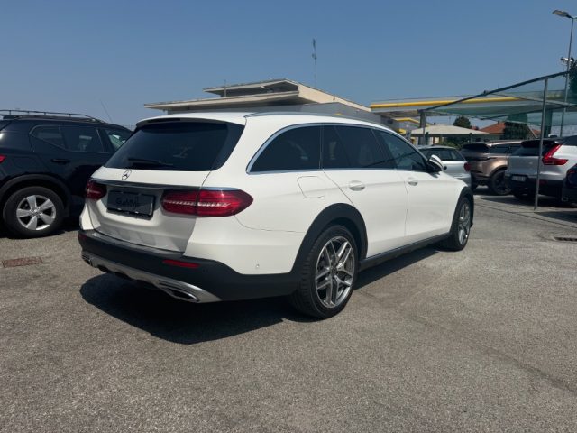 Mercedes-Benz E 220 d S.W. 4Matic Auto Premium All-Terrain - foto 3 di 4