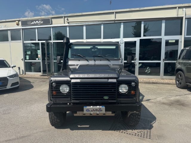 Land Rover Defender 110 2.4 TD4 Station Wagon SE - foto 2 di 4