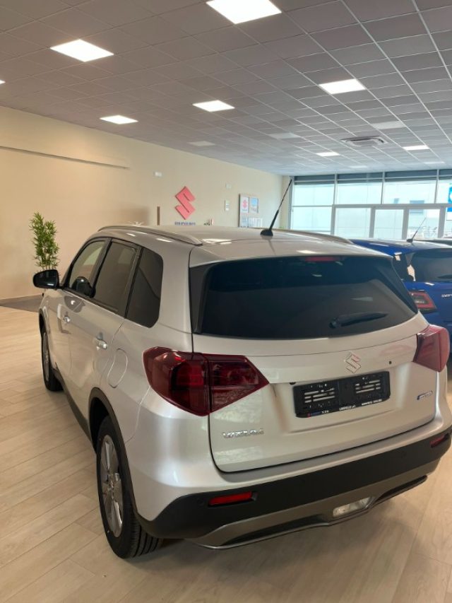 Suzuki Vitara 1.4 Boosterjet hybrid AllGrip Cool+ Auto - foto 2 di 4