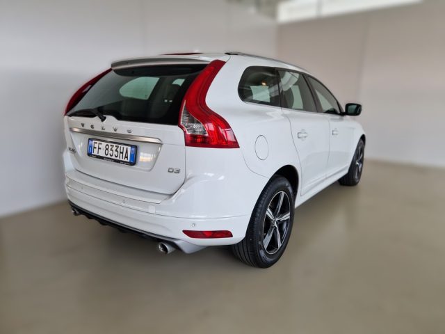 Volvo XC60 VOLVO XC60 D3 Geartronic R-design - foto 2 di 4
