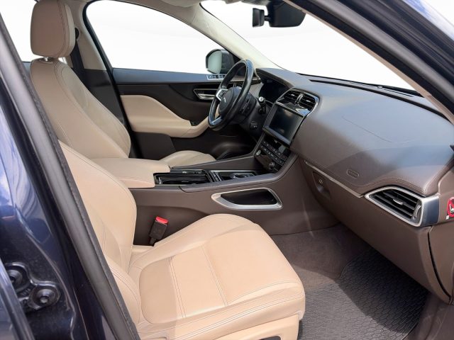 Jaguar F-Pace 2.0 D 180 CV aut. Prestige - foto 4 di 4