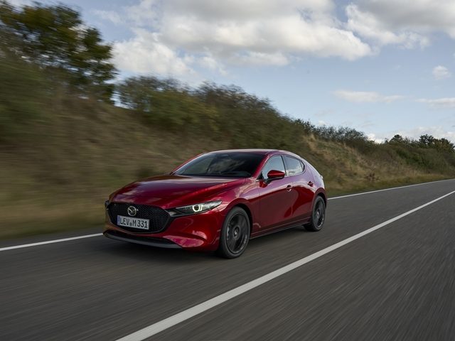 Mazda 3 Mazda3 e-Skyactiv-G M Hybrid Centre Line nuovo a MODENA