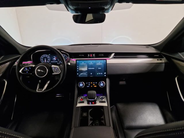 Jaguar F-Pace 2.0 D 204 CV AWD aut. R-Dynamic SE *IVA ESPOSTA* - foto 4 di 4