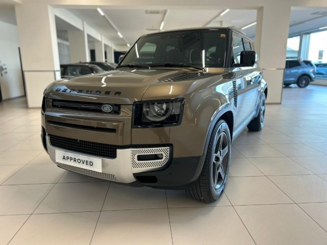 Land Rover Defender 110 3.0D I6 200 CV AWD Auto SE, del 2022, 120.514 km, in vendita a Modena (MO)