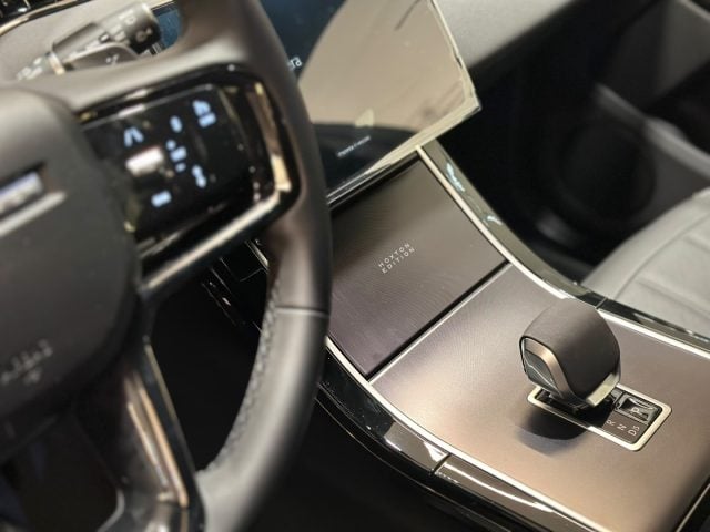 Land Rover Range Rover Evoque Evoque Hoxton Ed. D165 AWD AT 5P SUV SWB MHEV - foto 3 di 4