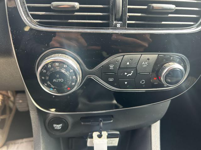 Renault Clio TCe 12V 90 CV 5 porte Business usato a COMANO TERME