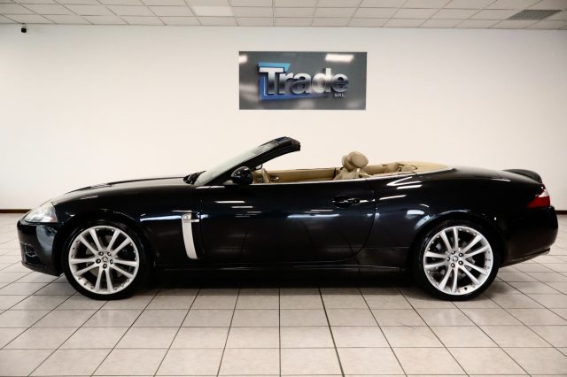 Jaguar XKR ? 4.2 V8 Kompressor - Cabrio - foto 2 di 4