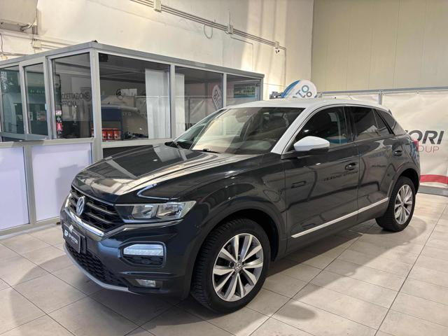 Volkswagen Tiguan 1,6 TDI 115 cv STYLE - foto 2 di 4