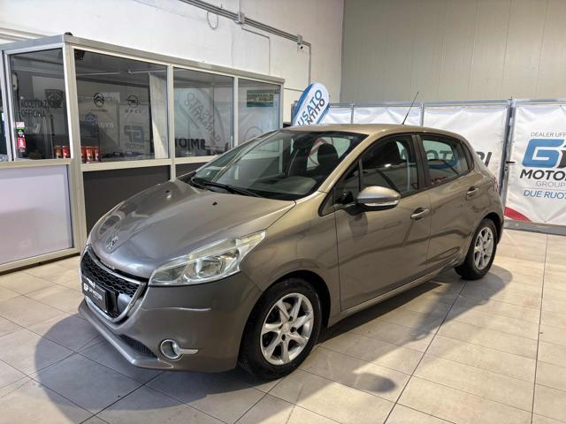Peugeot 208 1.4 8V HDi 68CV 5p. Allure - foto 2 di 4