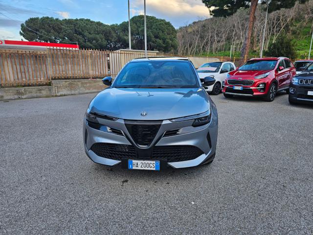 Alfa Romeo Junior 1.2 136 CV Hybrid eDCT6 Speciale - foto 2 di 4