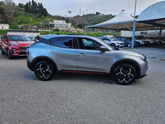 Alfa Romeo Junior 1.2 136 CV Hybrid eDCT6 Speciale - foto 4 di 4