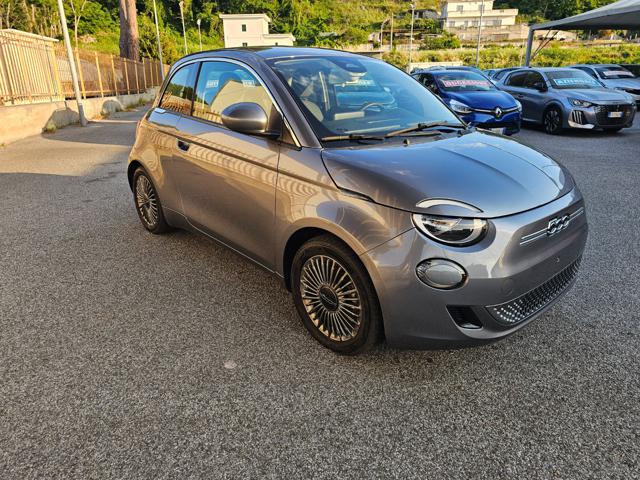 Fiat 500e Berlina 42 kWh Icon - foto 3 di 4