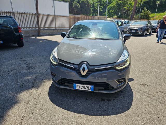 Renault Clio dCi 8V 75 CV 5 porte Moschino Zen - foto 2 di 4
