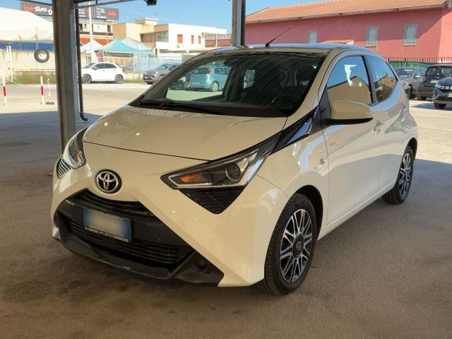 Toyota Aygo Connect 1.0 VVT-i 72 CV 5 porte x-play, del 2021, 49.429 km, in vendita a Spadafona (ME)