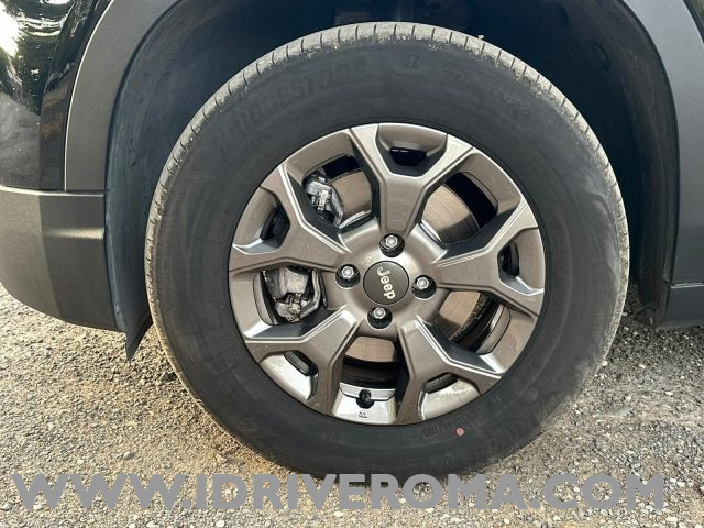 Jeep Avenger e-Hybrid 1.2 MHEV e-Hybrid Turbo - foto 4 di 4