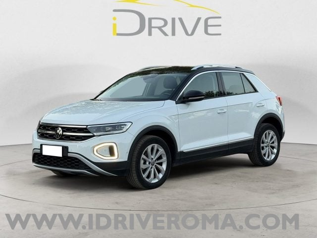Volkswagen T-Roc T-Roc 1.0 tsi Style 110cv "BIANCO BICOLORE ", del 2023, 48.000 km, in vendita a Roma (RM)
