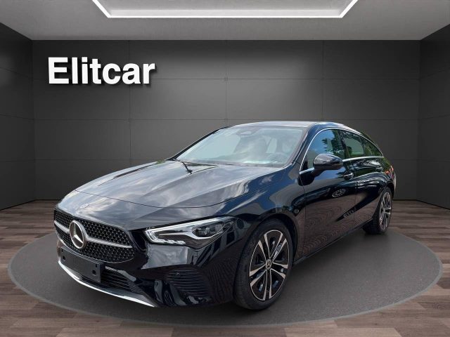 Mercedes-Benz CLA 180 Automatic Shooting Brake Advanced - foto 3 di 4