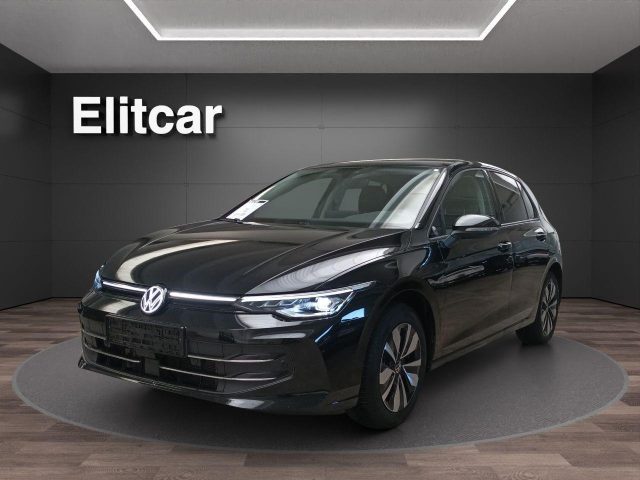 Volkswagen Golf 1.5 TSI 150 CV ACT Life usato a DORMELLETTO