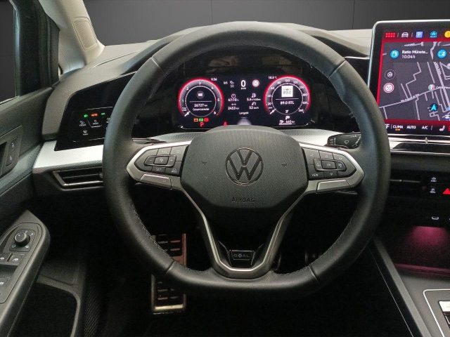 Volkswagen Golf 2.0 TDI 150 CV DSG SCR Life usato a DORMELLETTO
