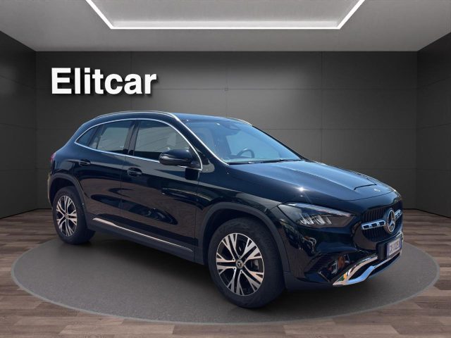 Mercedes-Benz GLA 200 Automatic Progressive Advanced Plus - foto 2 di 4