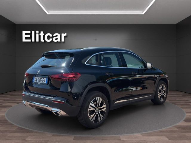 Mercedes-Benz GLA 200 Automatic Progressive Advanced Plus - foto 4 di 4