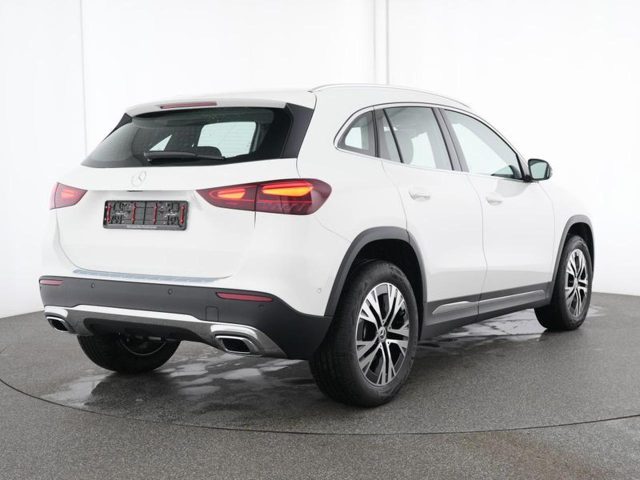 Mercedes-Benz GLA 180 Automatic Progressive Advanced - foto 4 di 4