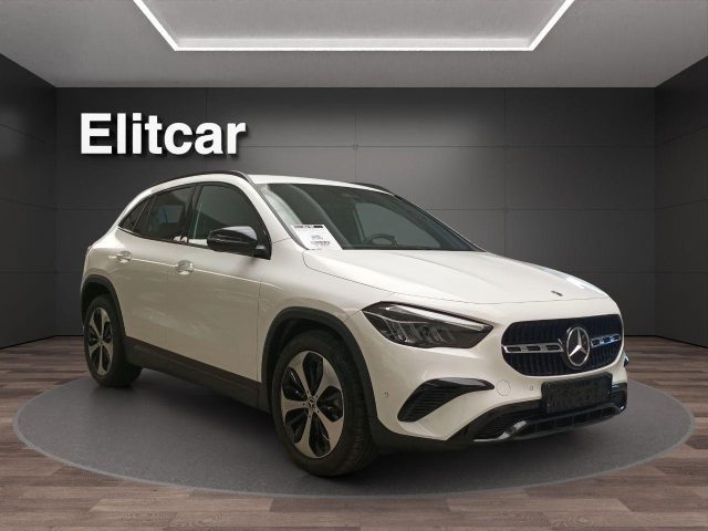 Mercedes-Benz GLA 180 Automatic Progressive Advanced Plus - foto 2 di 4