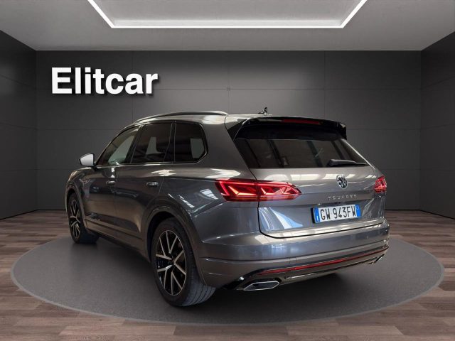 Volkswagen Touareg 3.0 V6 TDI SCR Elegance R-LINE - foto 4 di 4