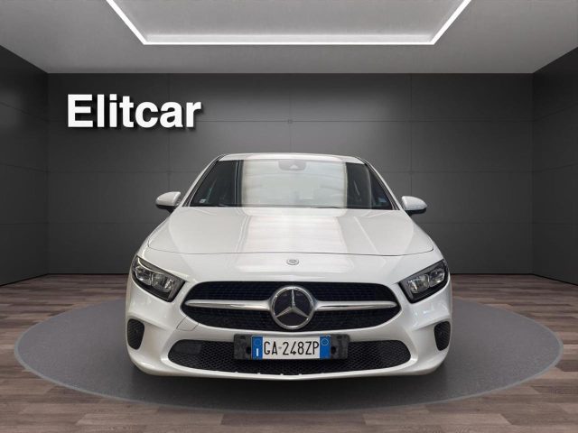Mercedes-Benz A 180 d Automatic Sport - foto 2 di 4