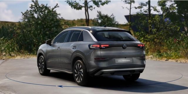 Volkswagen T-Roc 1.5 eTSI ACT DSG Life - foto 2 di 4