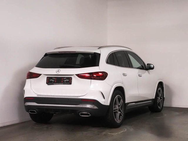 Mercedes-Benz GLA 180 Automatic AMG Line Premium - foto 2 di 4