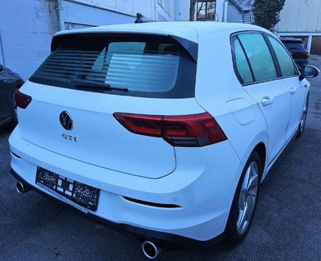 Volkswagen Golf 2.0 TSI DSG GTI - foto 3 di 4