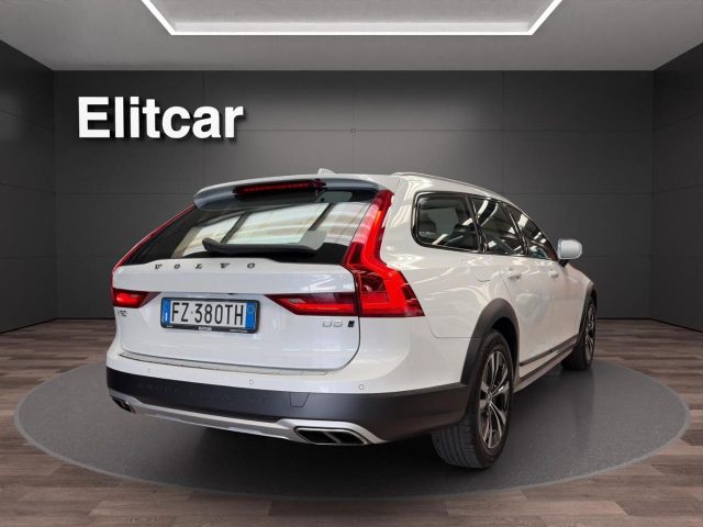 Volvo V90 Cross Country D5 AWD Geartronic Pro - foto 4 di 4