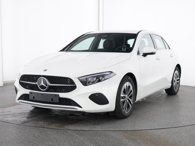 Mercedes-Benz A 180 Automatic Progressive Advanced, del 2025, 10.905 km, in vendita a Dormelletto (NO)