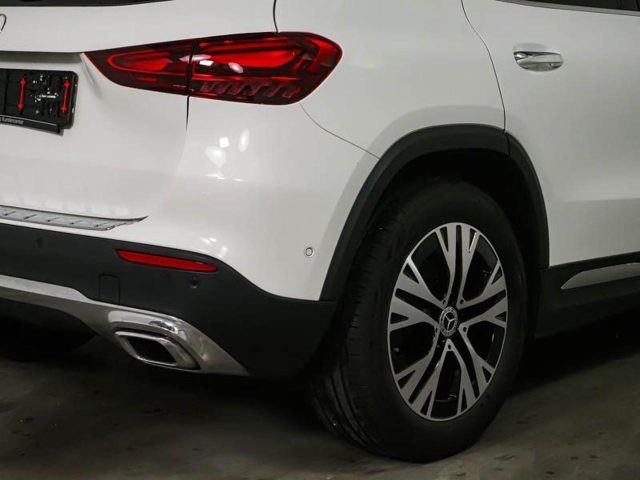 Mercedes-Benz GLA 180 Automatic Progressive Advanced Plus - foto 3 di 4