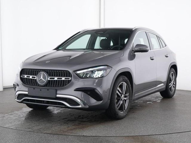 Mercedes-Benz GLA 180 Automatic Progressive Advanced, del 2025, 11.016 km, in vendita a Dormelletto (NO)